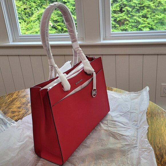 Dark Raspberry Jet Set Travel Large Saffiano Leather Tote Bag. Michael Kors. New - Picture 3 of 10